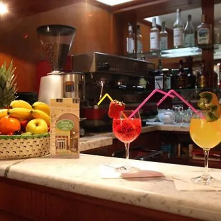 Hotel Cavour 3*