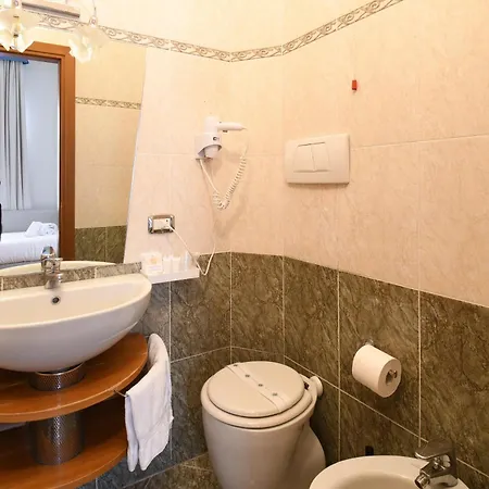 Cavour 3*