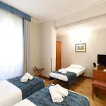 فندق Cavour 3*