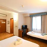 فندق Cavour 3*