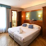فندق Cavour 3*