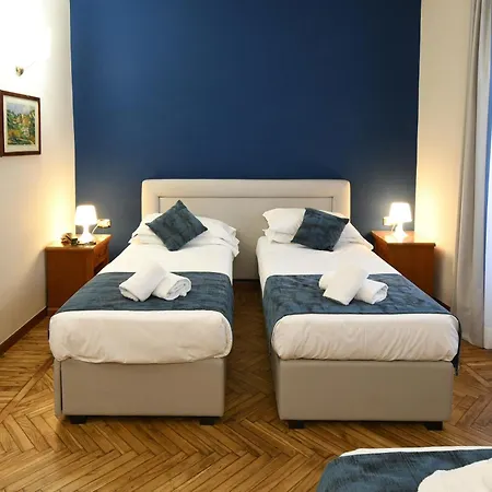Cavour 3* ראפאלו