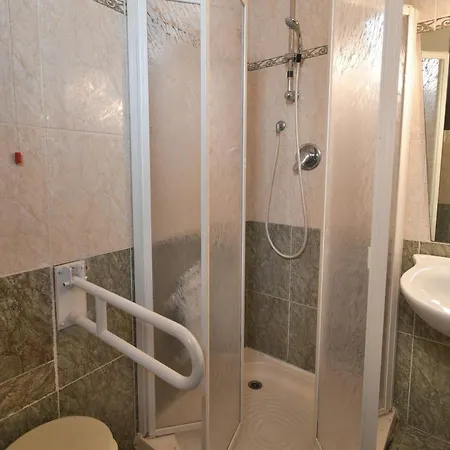 Cavour 3*